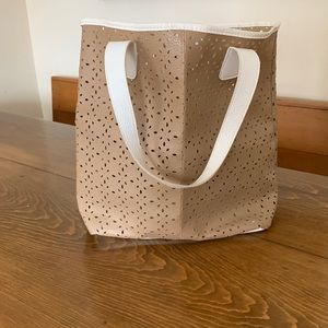 Saks Fifth Ave Tote new ,..height is measured without handle size